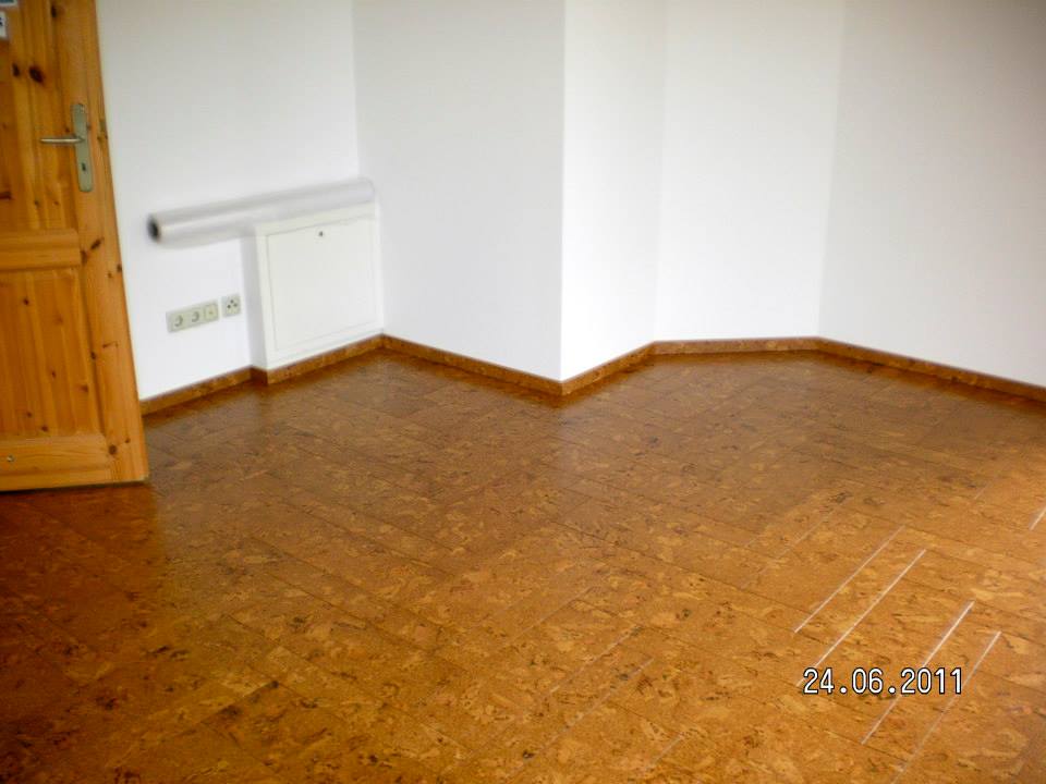 Korkparkett verlegen in Gewerberäumen