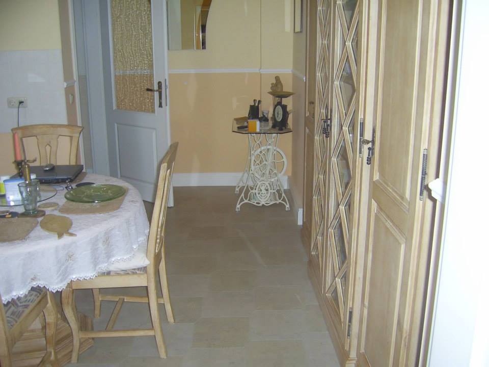 Korkparkett in Küche verlegen, Korkfussboden in Küchen, Beispielfoto